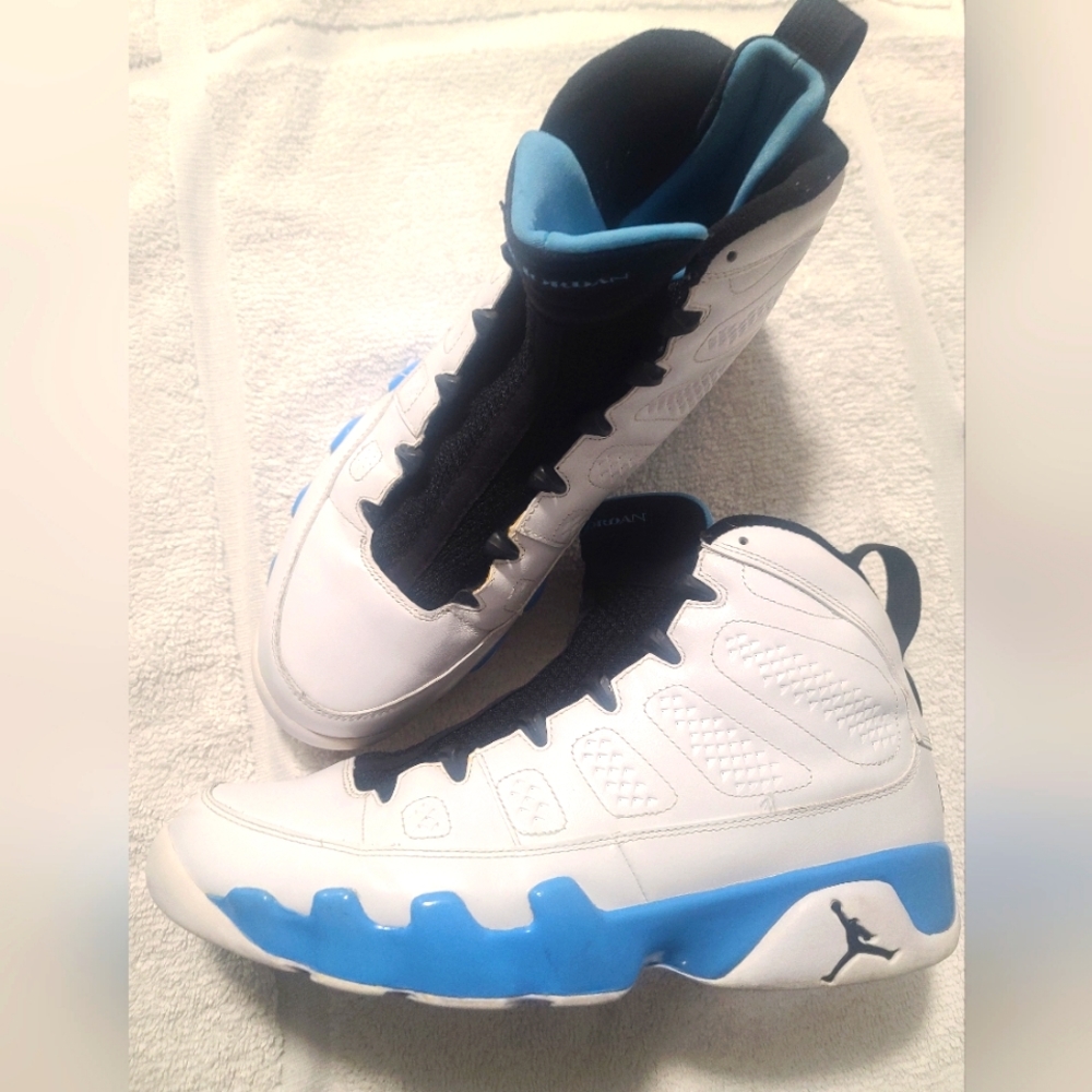 Air Jordan 9 Retro UNC 2010 size 11.5